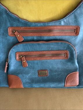 White Mountain Teal Shoulder Bag with Brown Trim